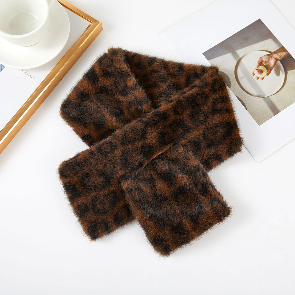 Plush Faux Fur Leopard Pattern Pull-Through Winter Scarf
