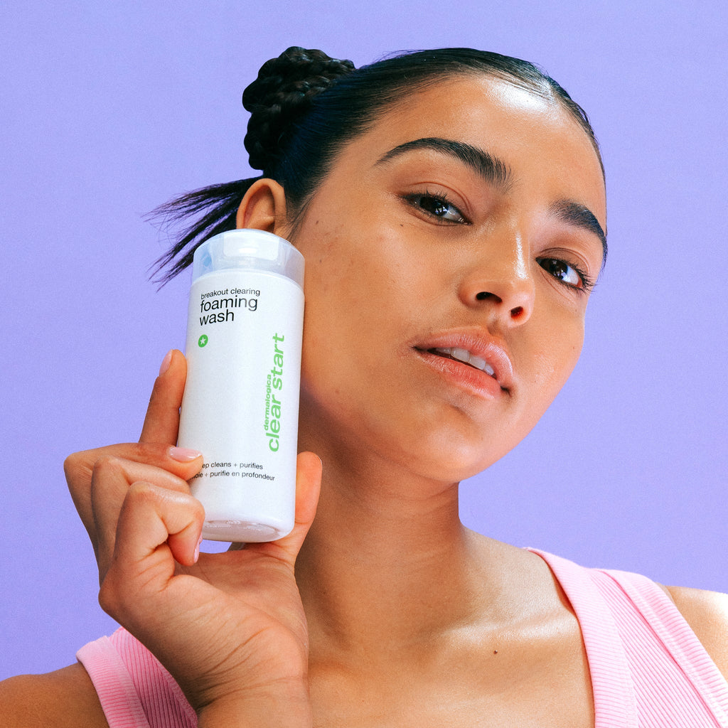 breakout clearing foaming wash