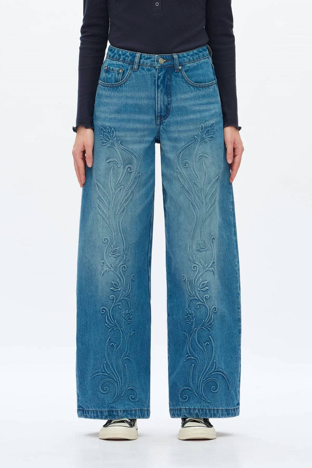 Wide Leg Curve Embossed Floral Jeans In Blue