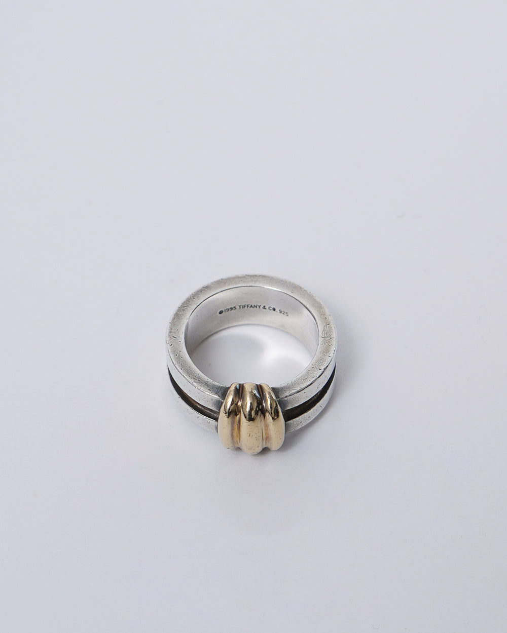 Silver x 18k Gold Grooved Ring / Size: 4.5