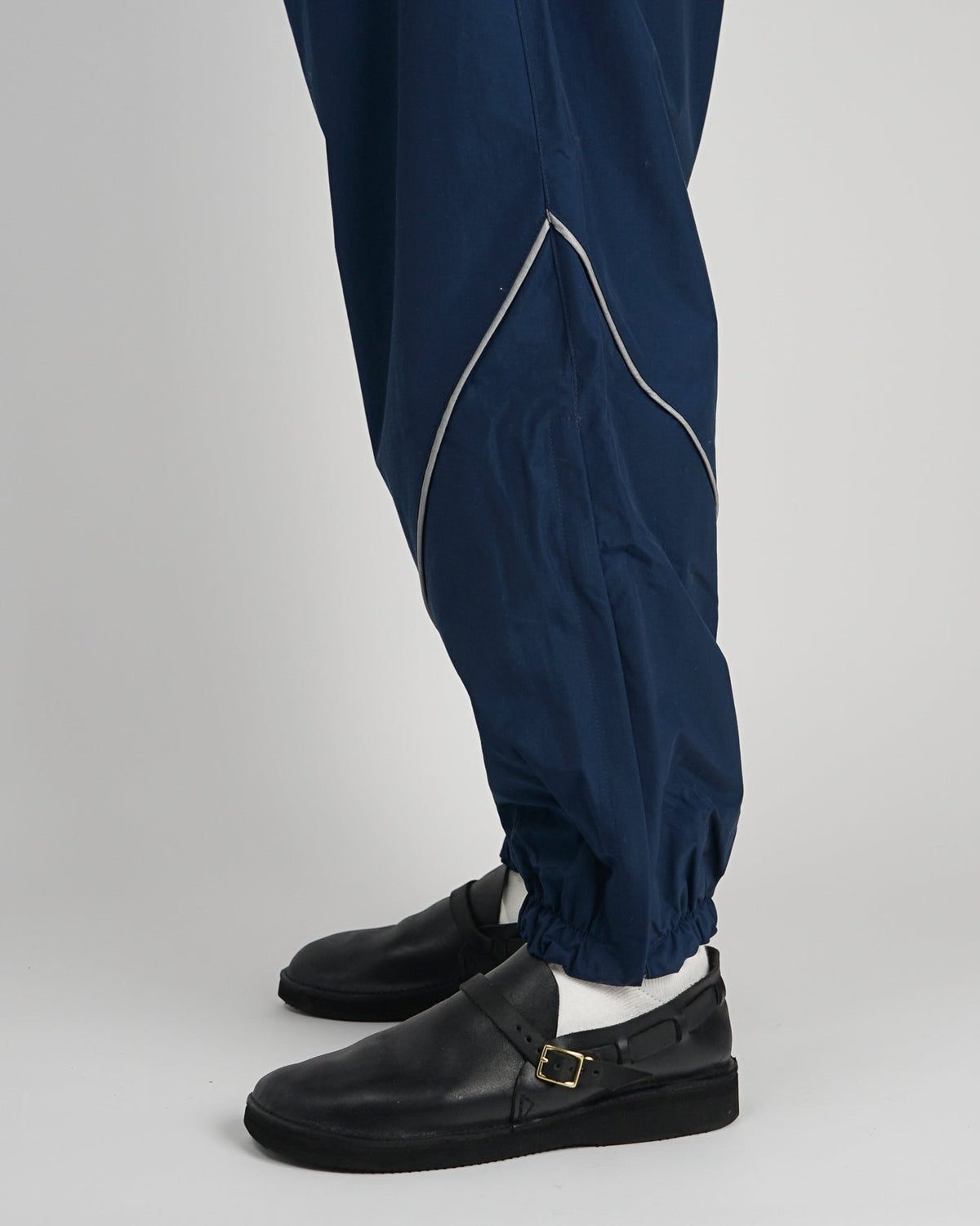 Men's Middle English Black