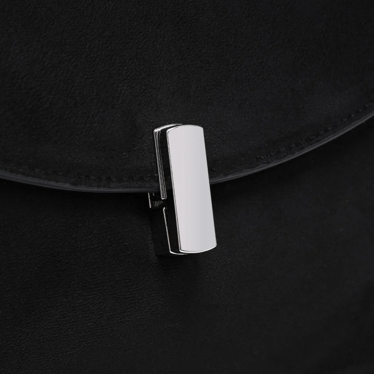 Inez Crossbody