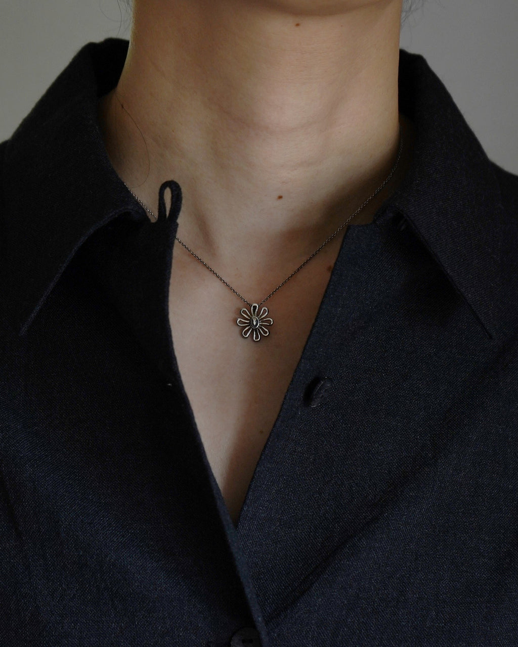 Silver Daisy Flower Necklace
