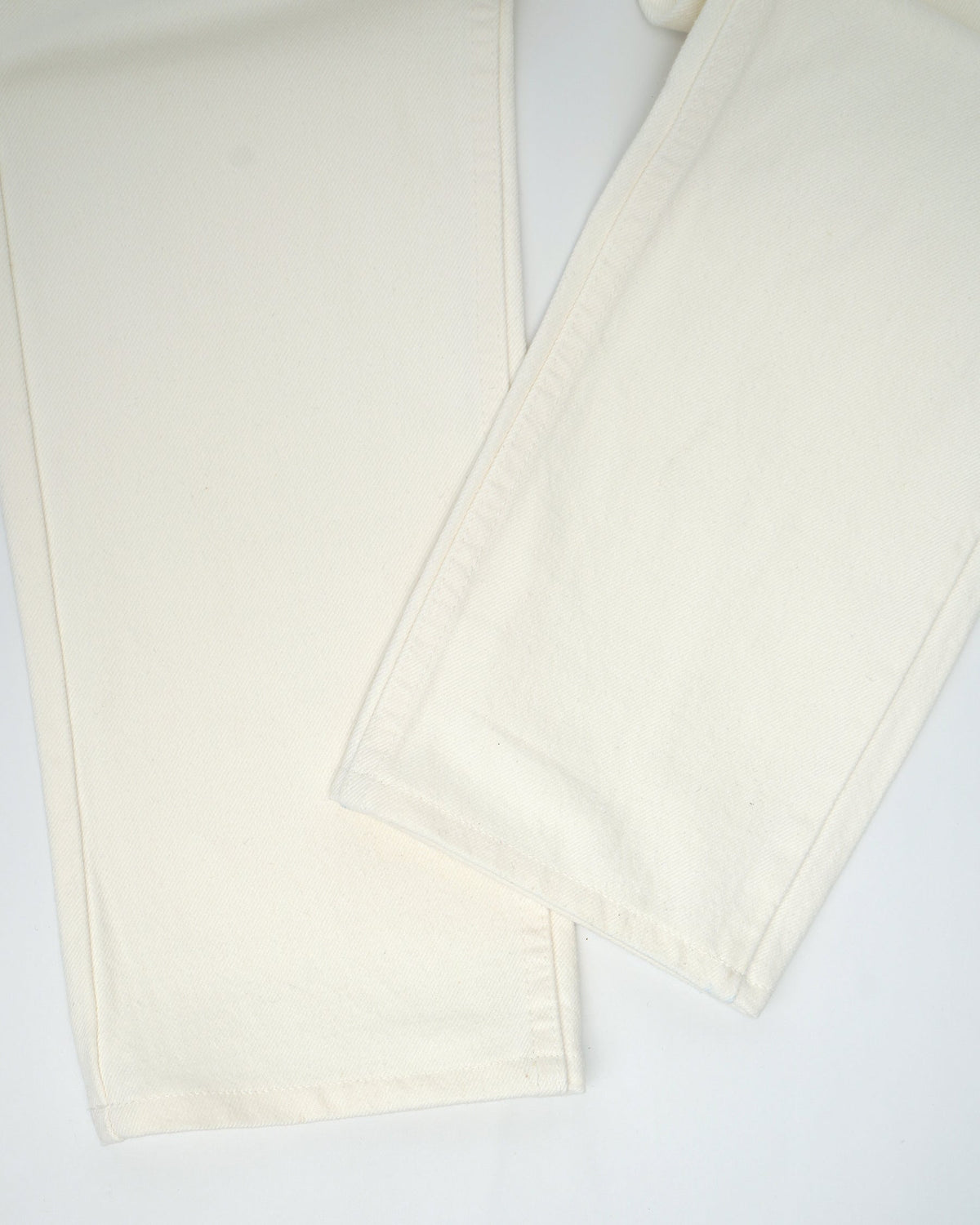 505 Tapered Fit White Denim Pants / size: 31