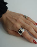 Silver Band Ring / size: 7