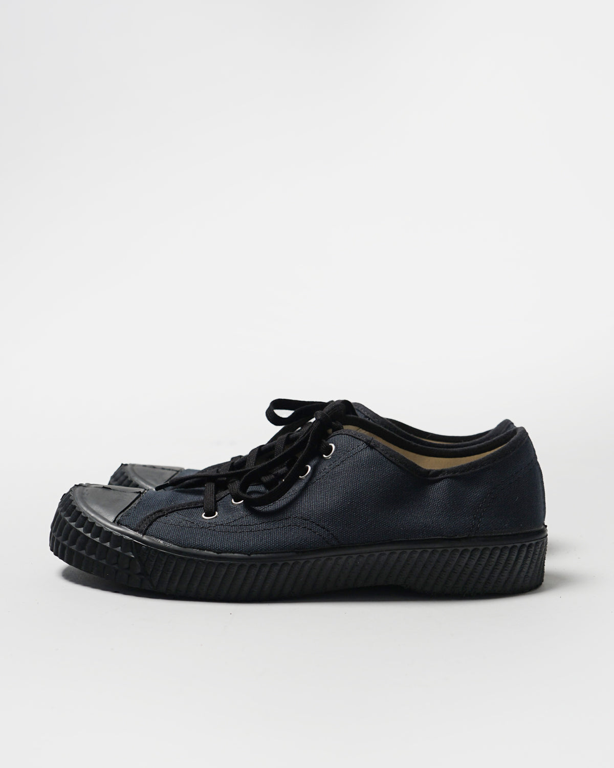 Soviet Military Trainer 900F / Charcoal x Black Sole