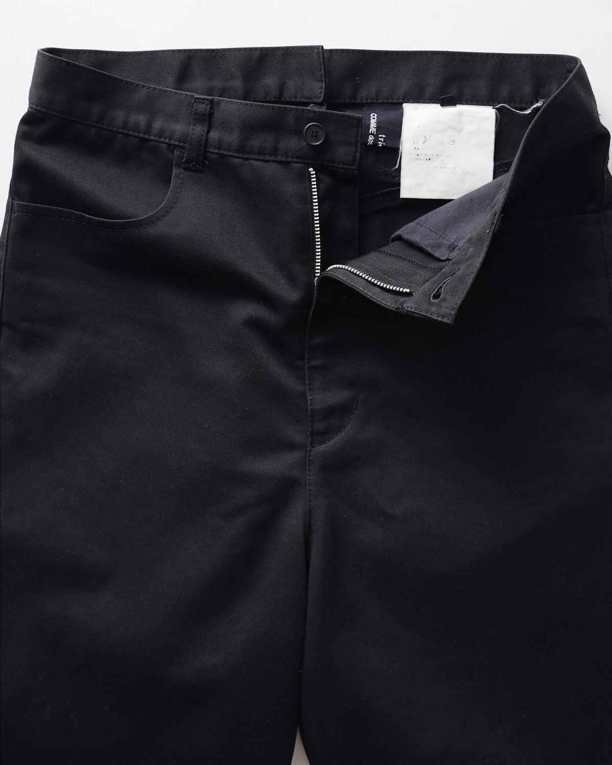 Chinch Back Shorts / Size: W29