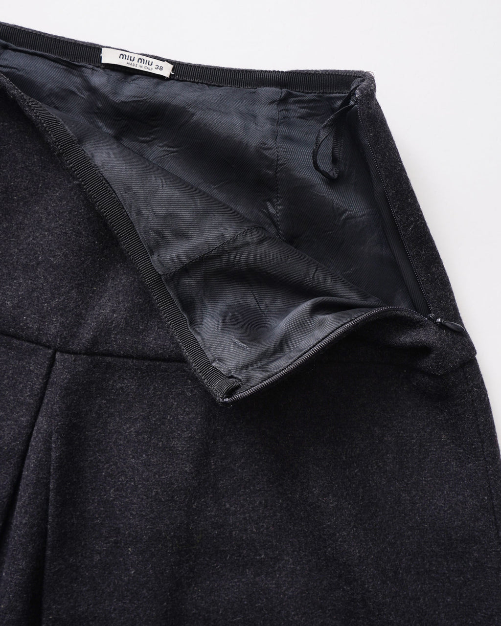 Trapezoid Skirt / Size: W26