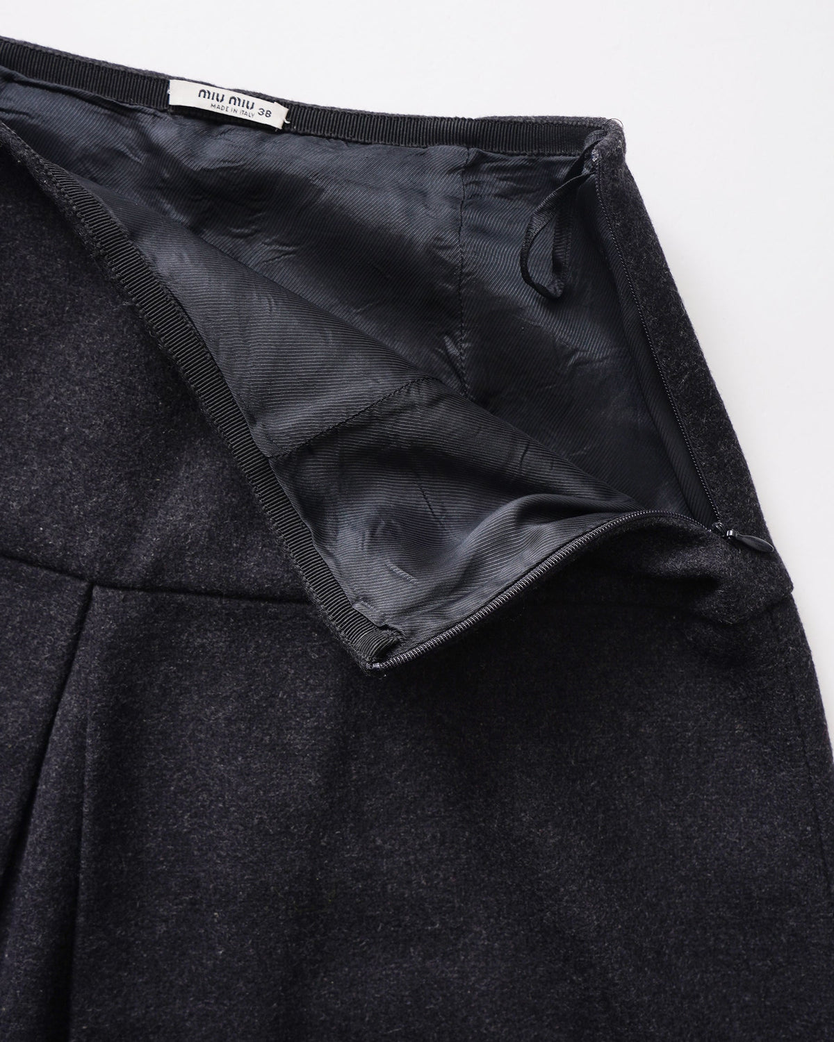 Trapezoid Skirt / Size: W26