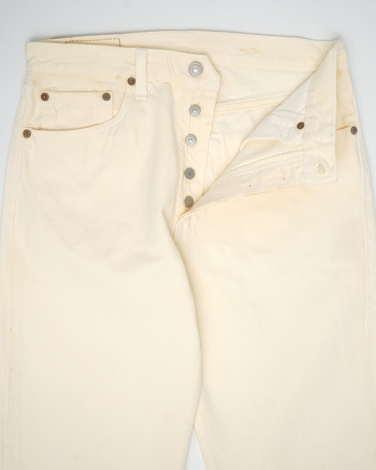 501 Straight Fit White Denim Pants / size: 30