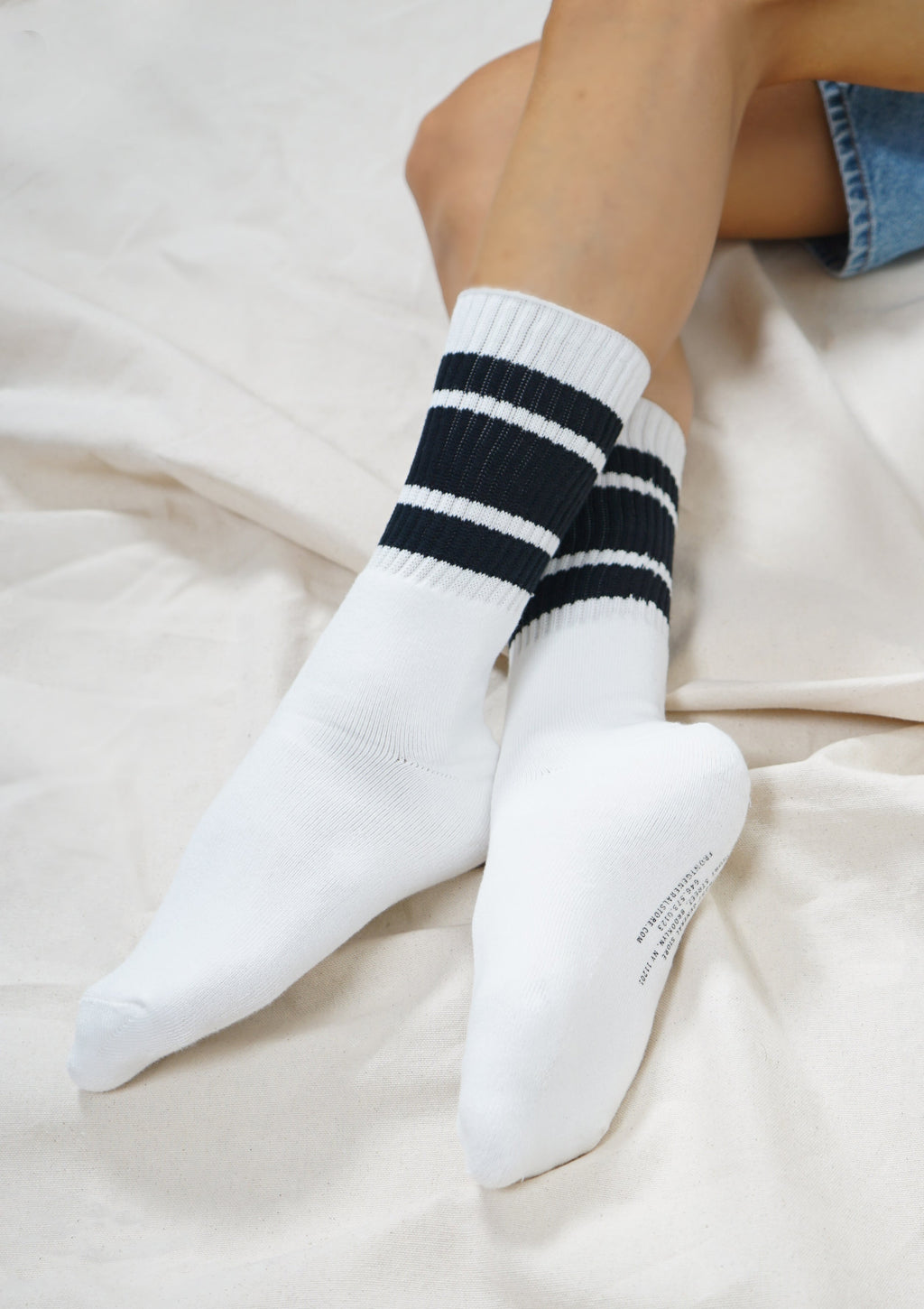 Striped Skater Socks / Black