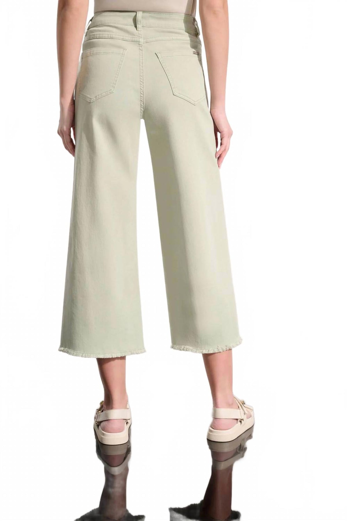 Wide Leg Frayed Cropped Jeans In Seafoam