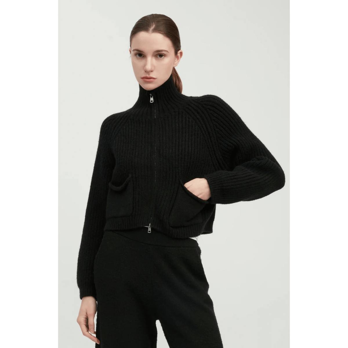 Pocket Detailed Crop Knit Jacket