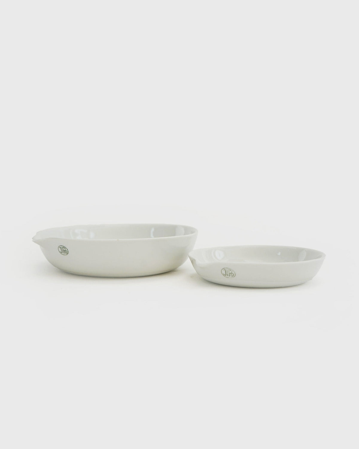 Low Form Evaporating Dish Spout / 208/2