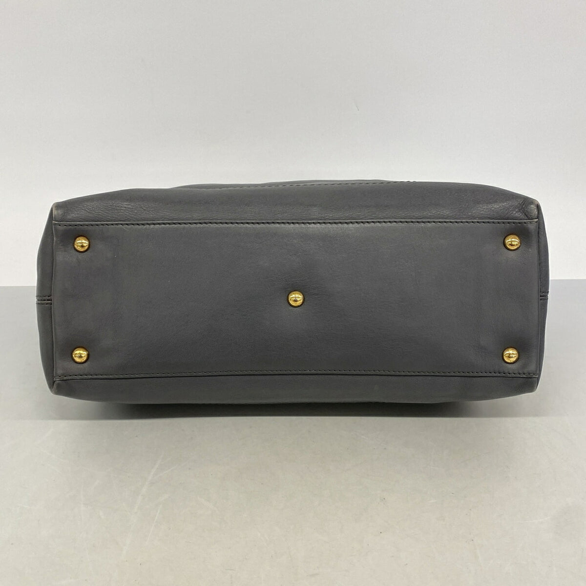 Salvatore Ferragamo Leather Handbag (Pre-Owned)