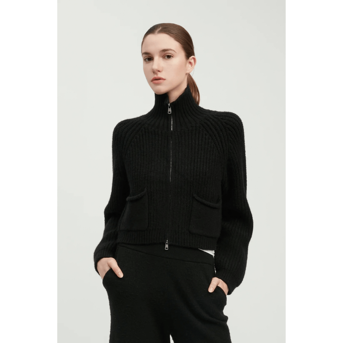 Pocket Detailed Crop Knit Jacket