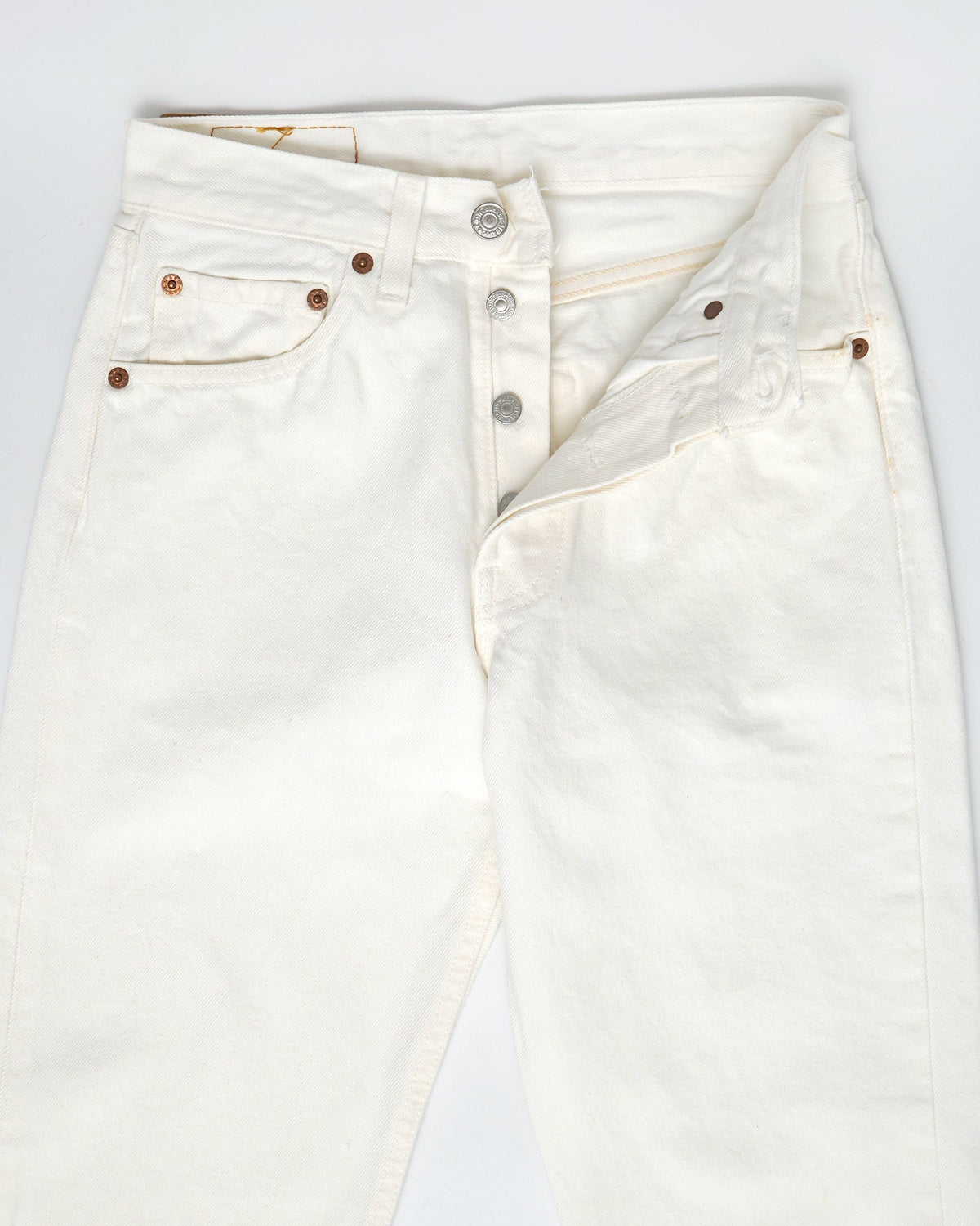 501 Straight Fit White Denim Pants / size: 26