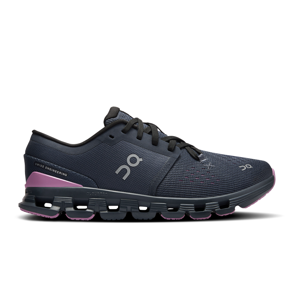 On Running Women's Cloud X 4 in Navy/Sakura