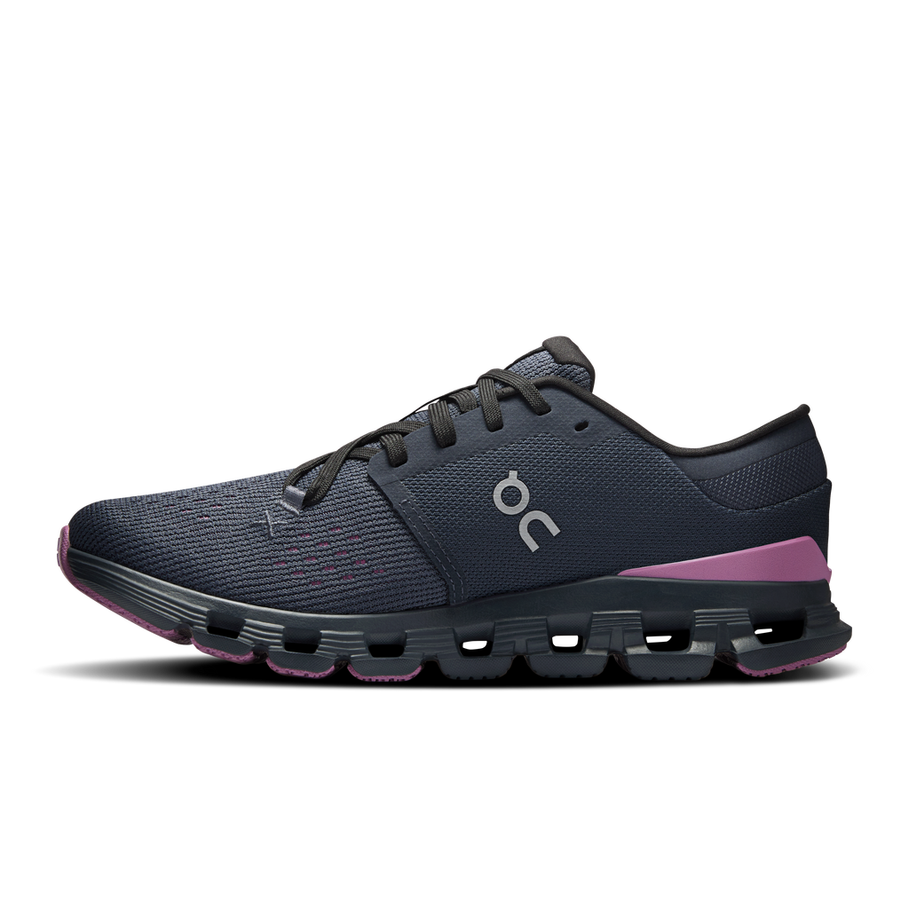 On Running Women's Cloud X 4 in Navy/Sakura