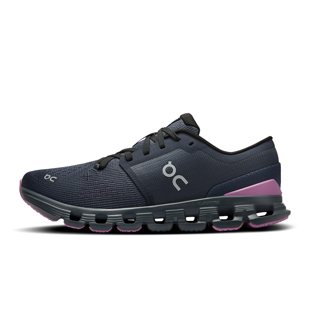 On Running Women's Cloud X 4 in Navy/Sakura