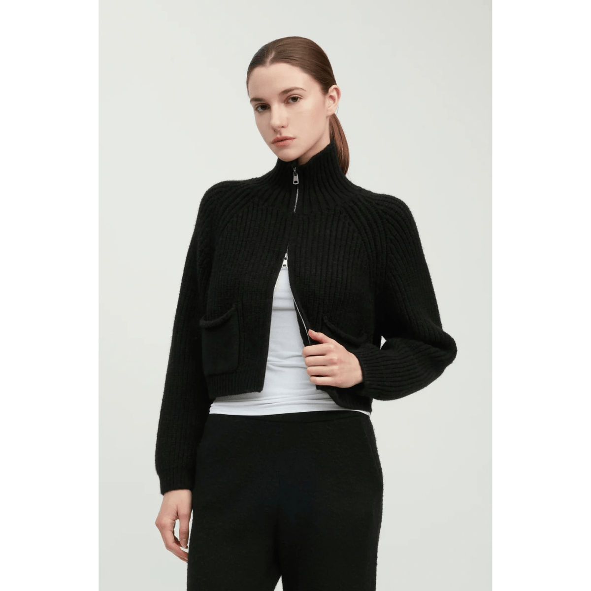 Pocket Detailed Crop Knit Jacket