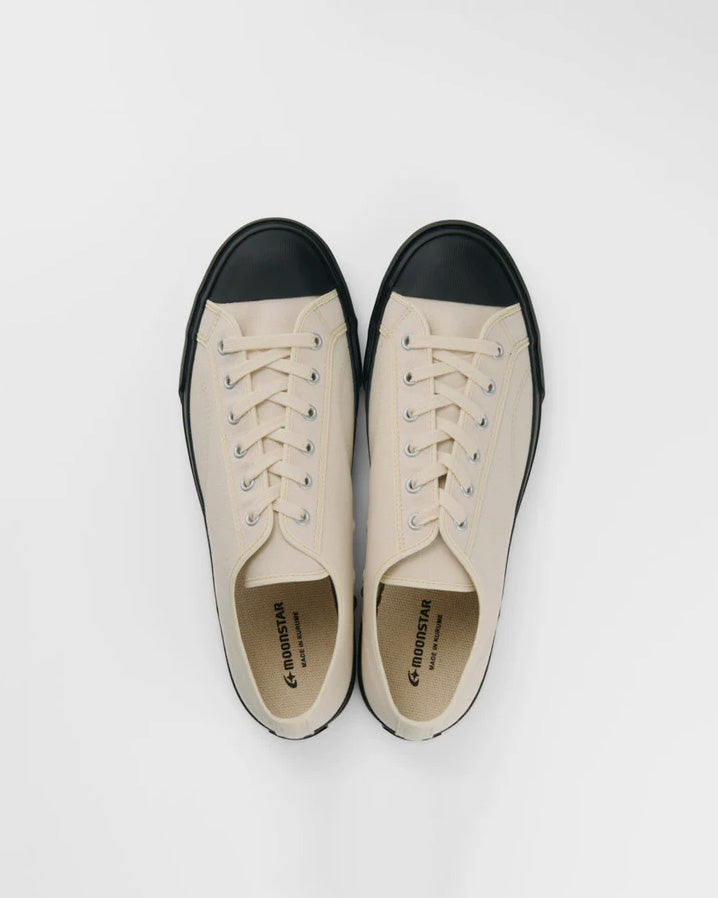 Low Trainer Shoes / Natural Black