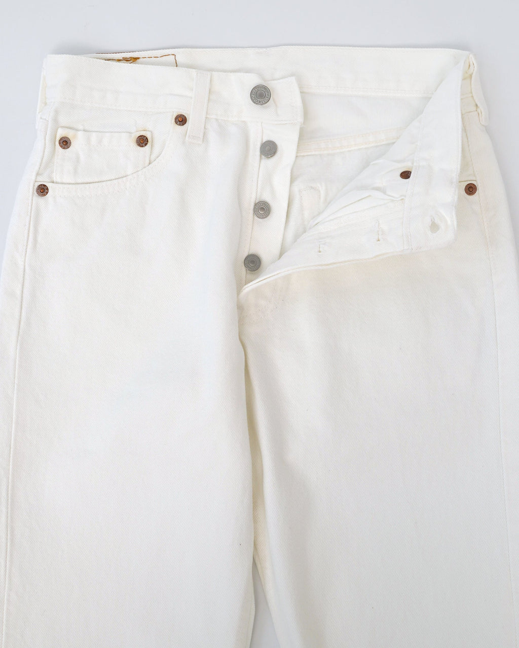 501 Straight Fit White Denim Pants / size: 27