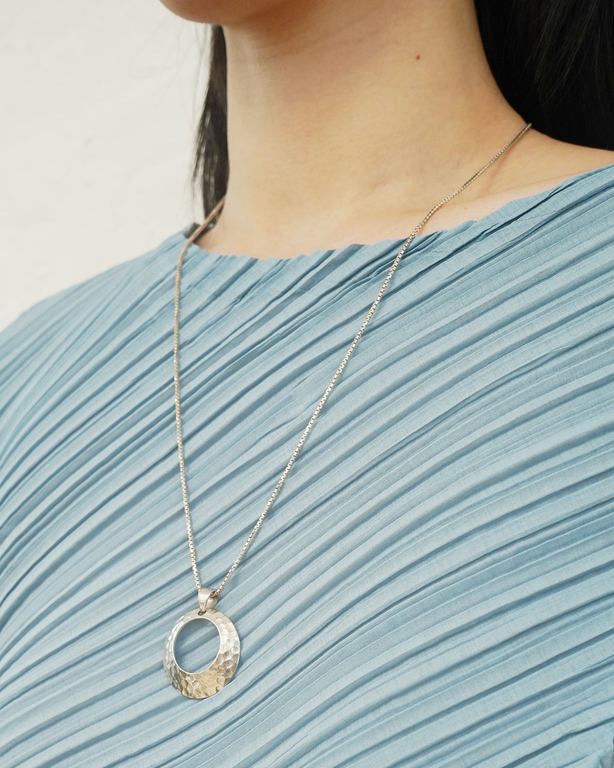 Silver Chain Necklace w/ Circle Charm