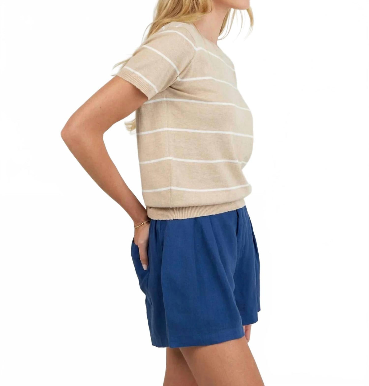 Women's Short Sleeve Crew Neck Knit Top In Sand Bar Stripe