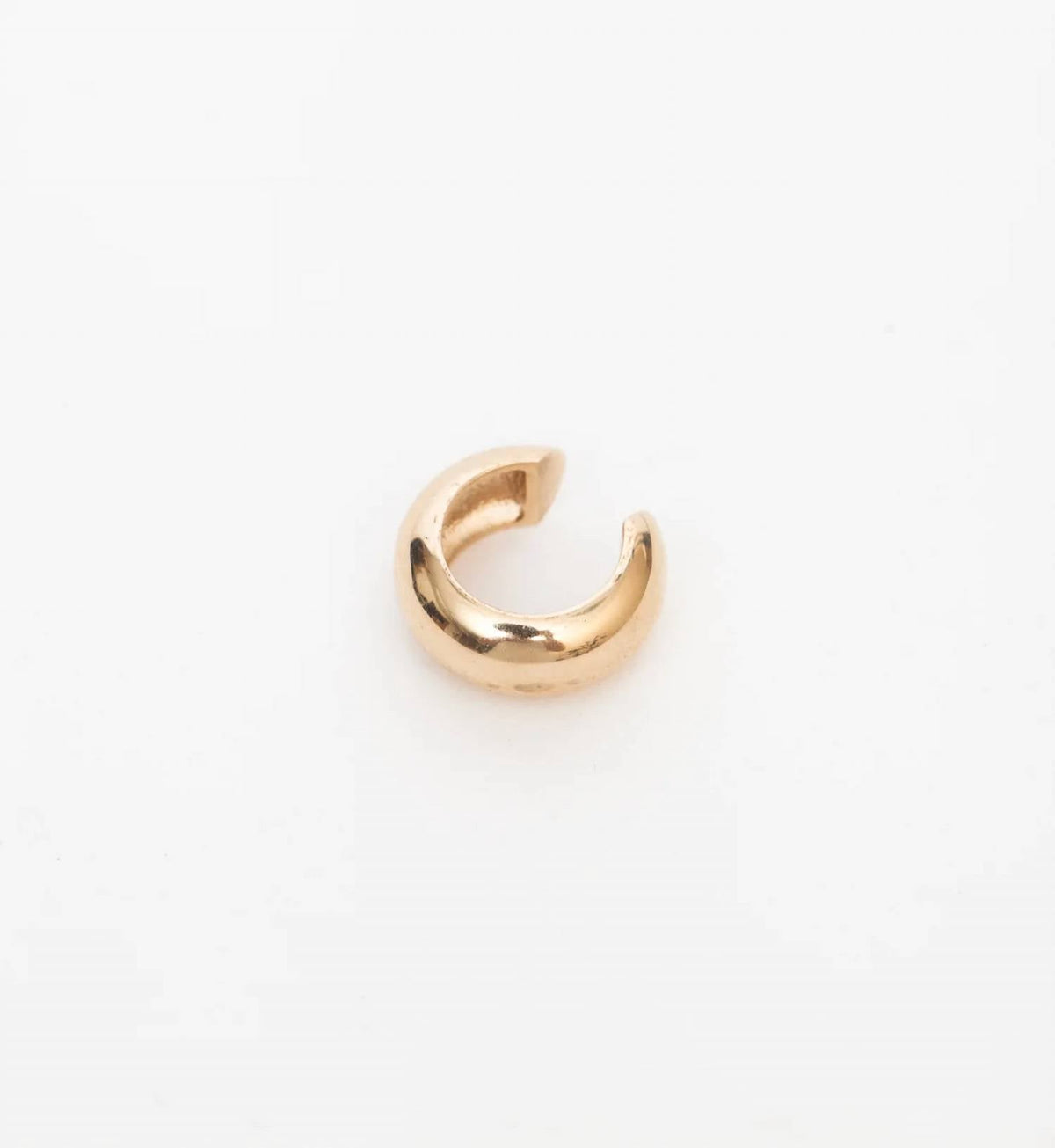 Women's Wide Round Chubby Ear Cuff In Gold