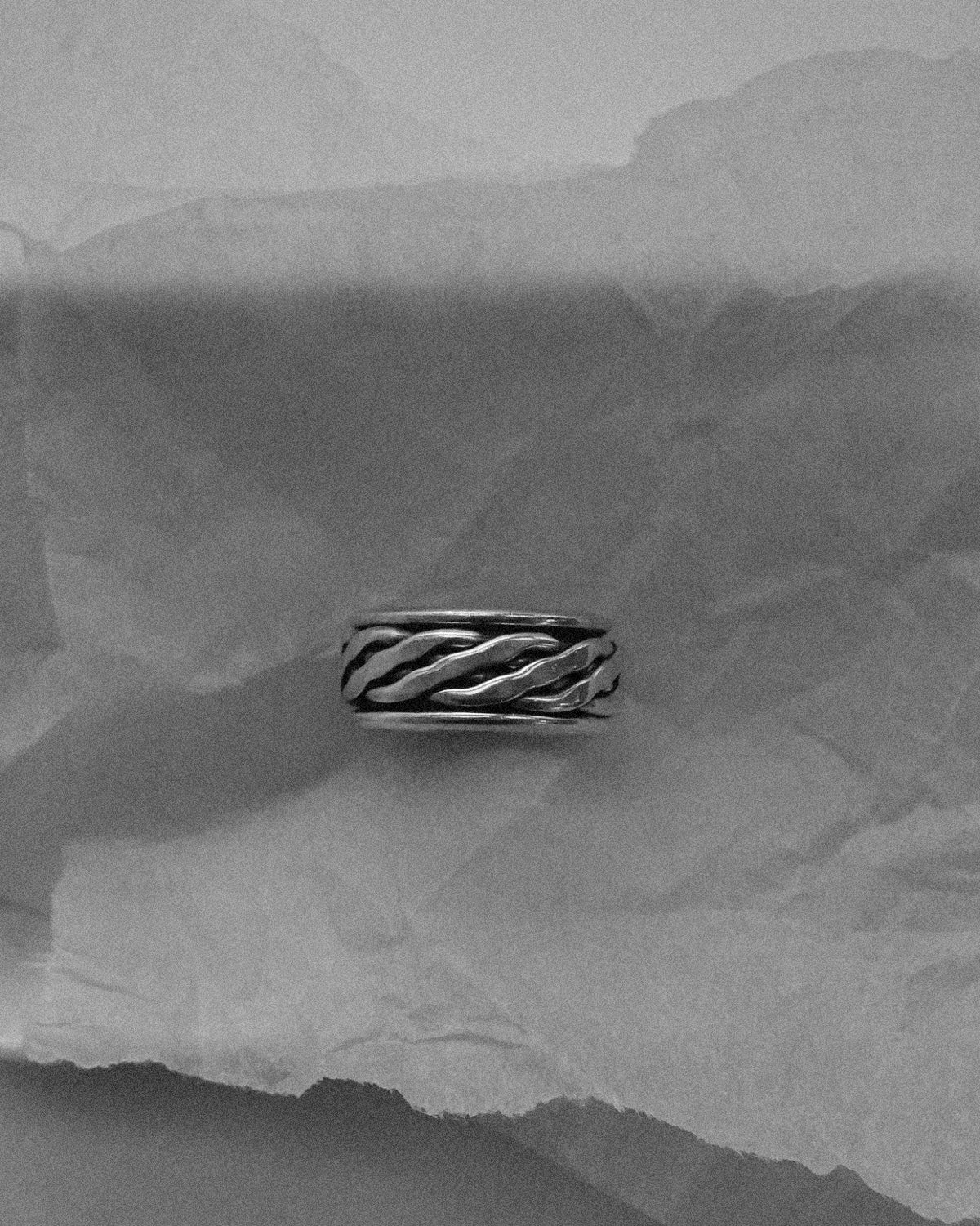 Silver Ring / Size: 8