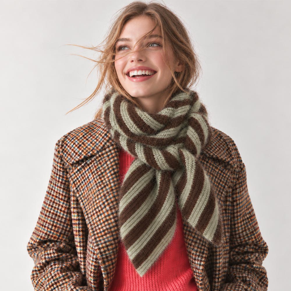 Long Diagonal Taoered Ends Striped Scarf