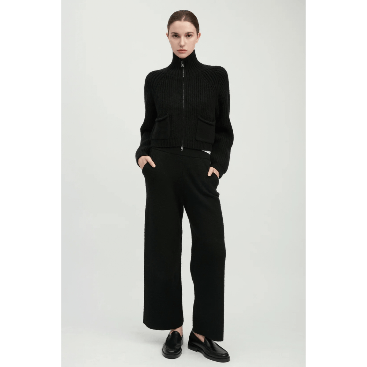 Pocket Detailed Crop Knit Jacket