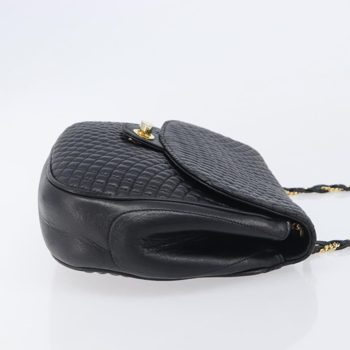 Bally Vintage Quilted Leather Leather Shoulder Bag Bag (Pre-Owned)