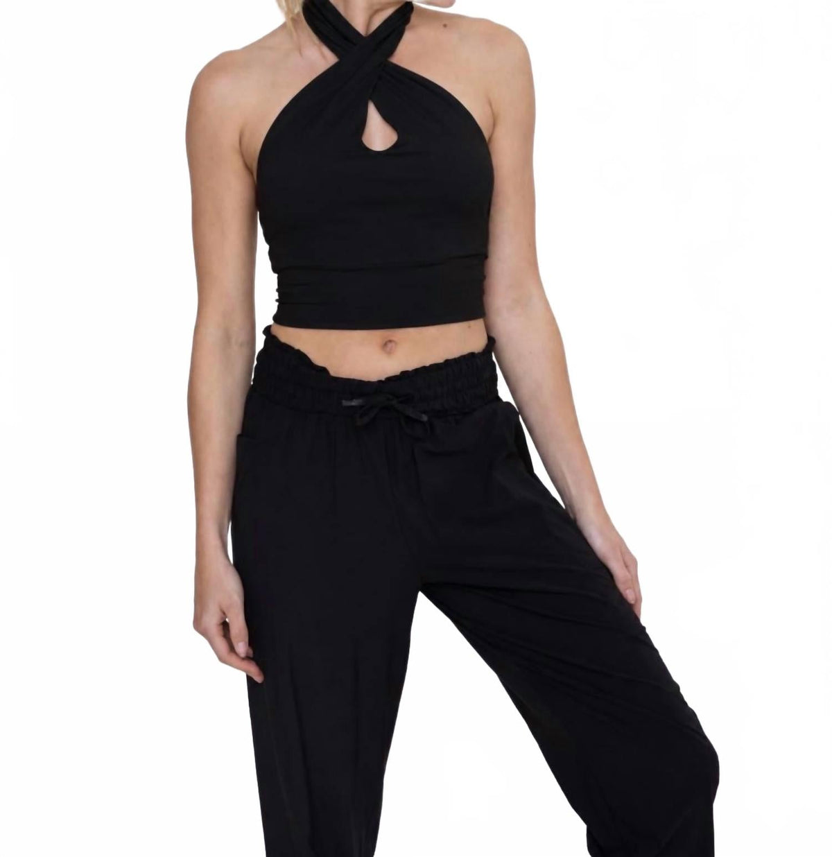 Micro Rib Keyhole Halter Top In Black