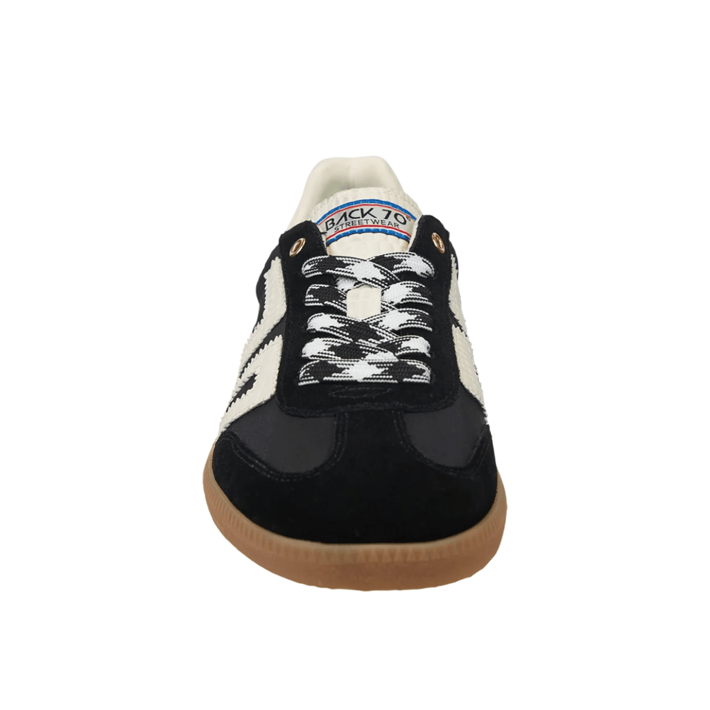 Ghost Sneaker