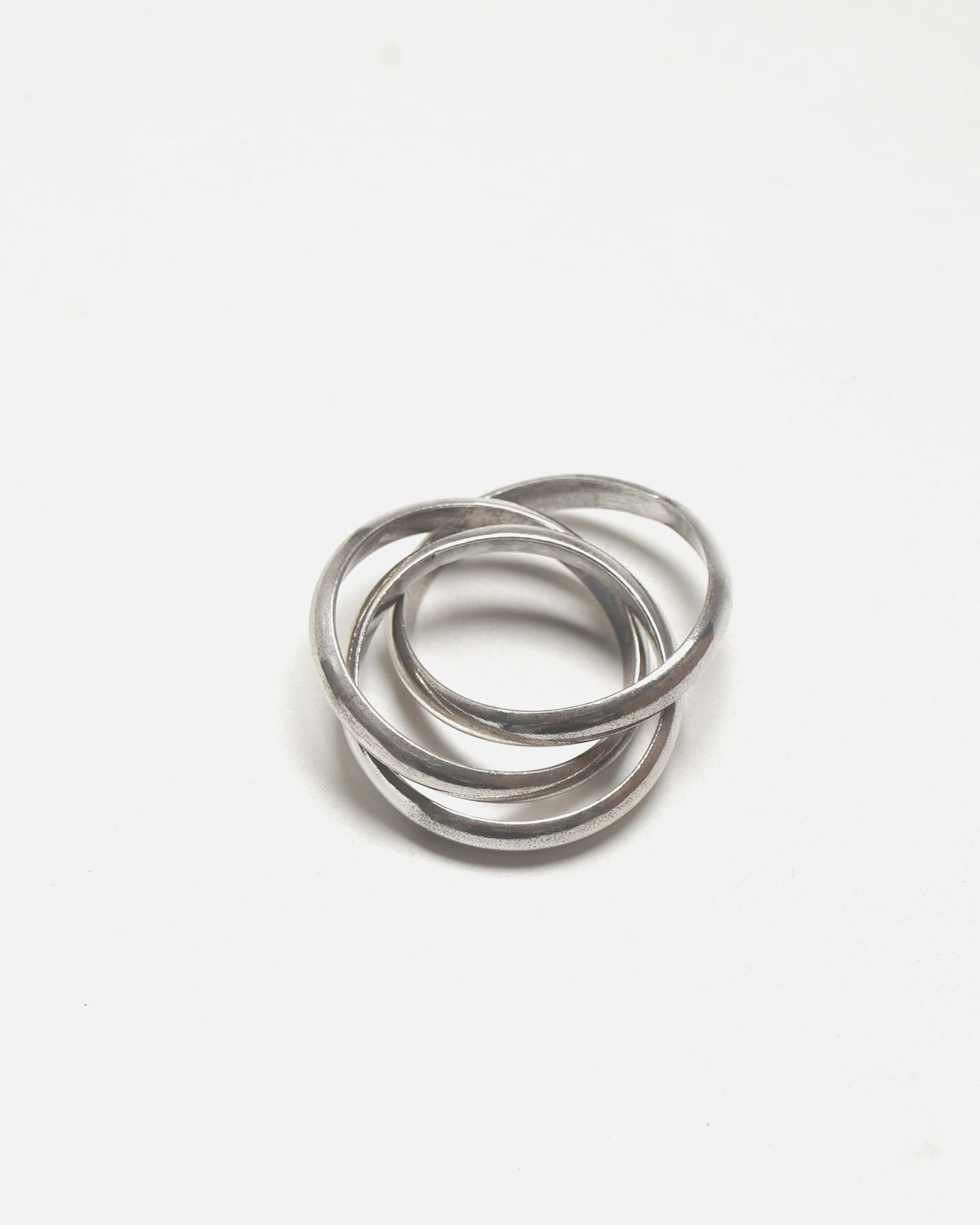 Silver Trinity Ring / Size: 5.75
