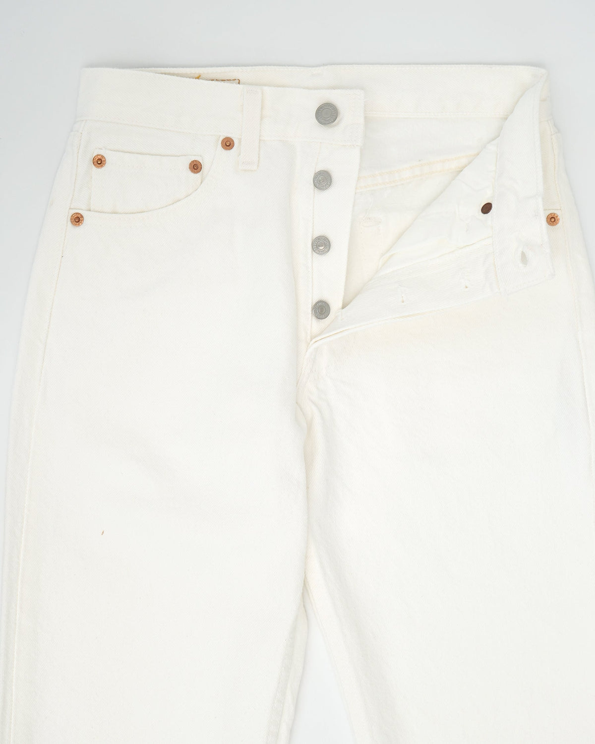 501 Straight Fit White Denim Pants / size: 27