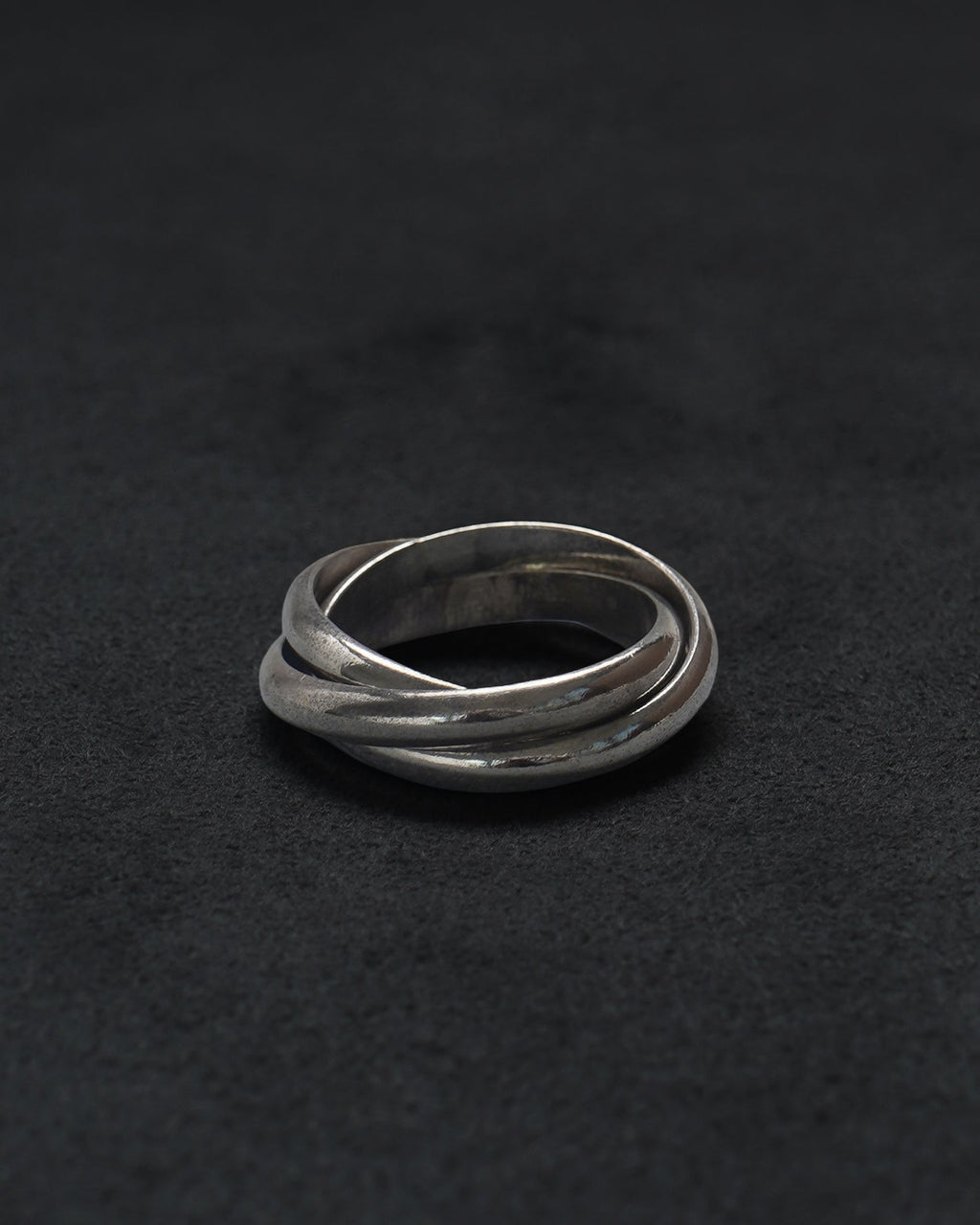 Silver Trinity Ring / Size: 5.75