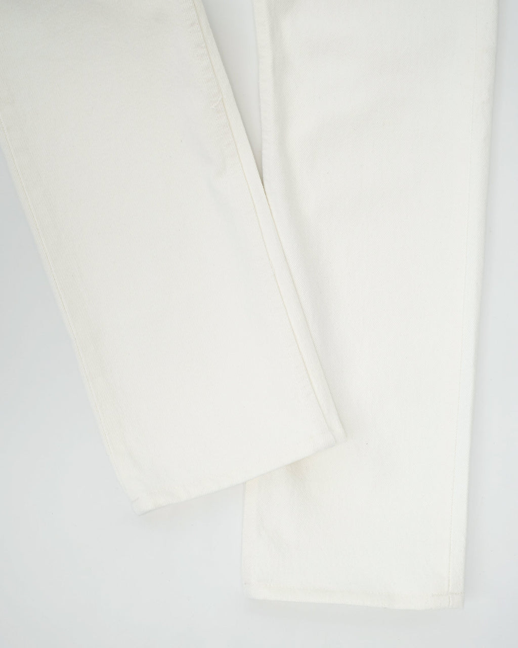 501 Straight Fit White Denim Pants / size: 27