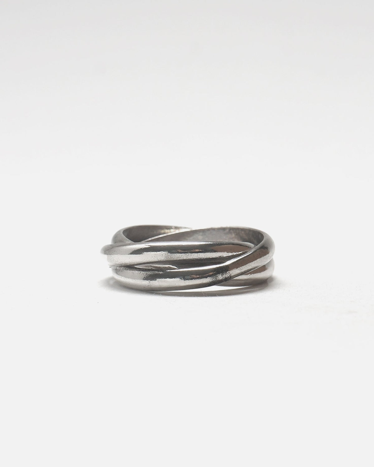 Silver Trinity Ring / Size: 5.75