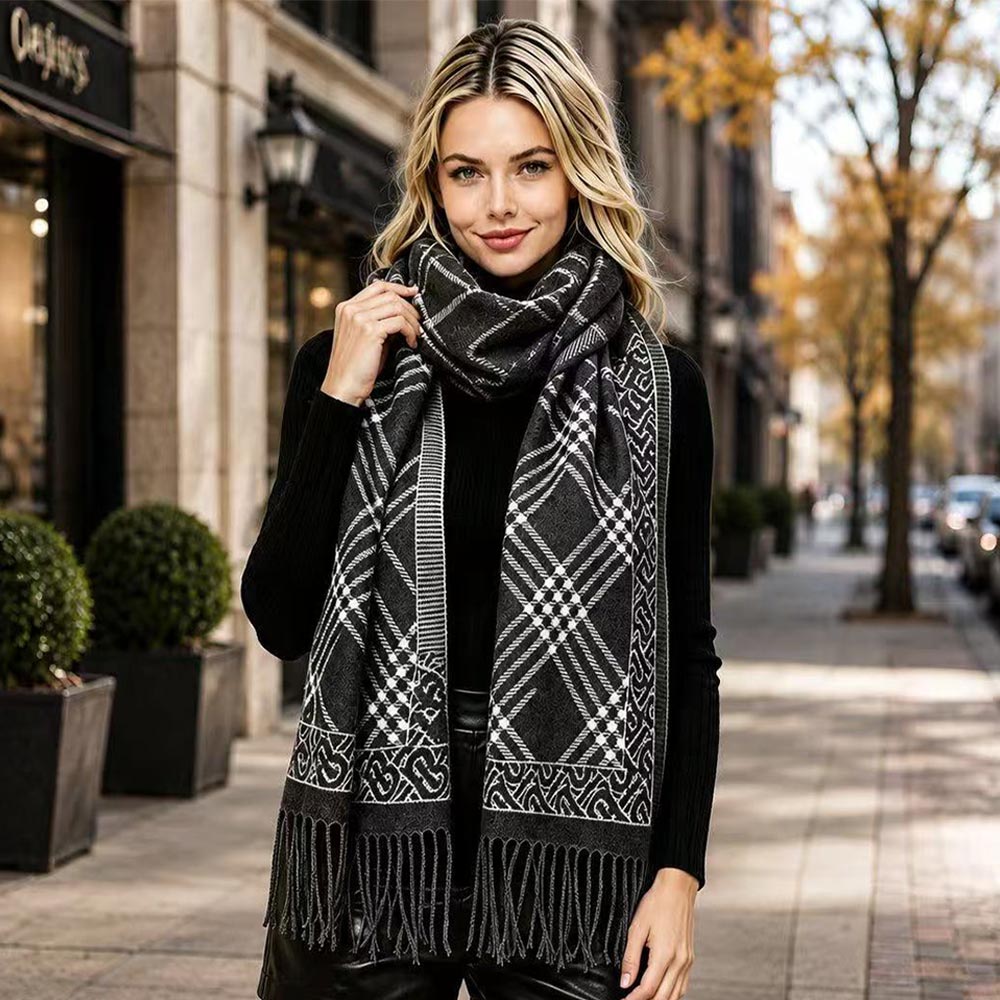 Geometric Plaid Pattern Fringe Scarf