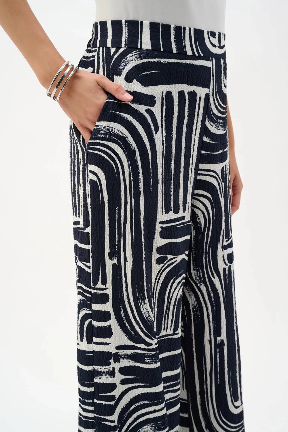 Abstract Wide Leg Pants In Vanilla/midnight Blue