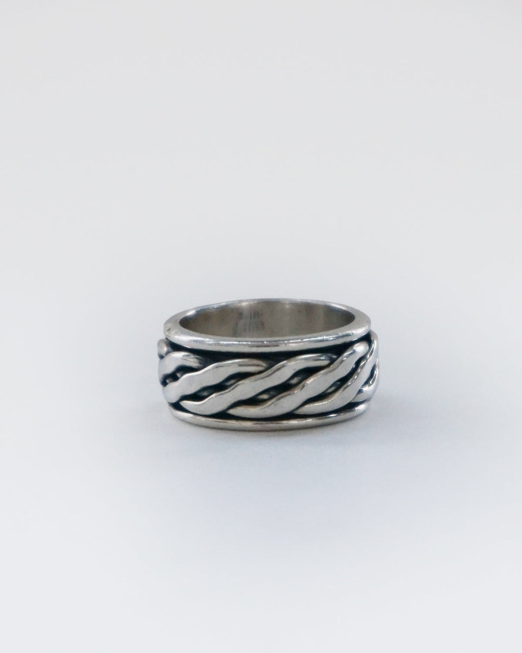 Silver Ring / Size: 8