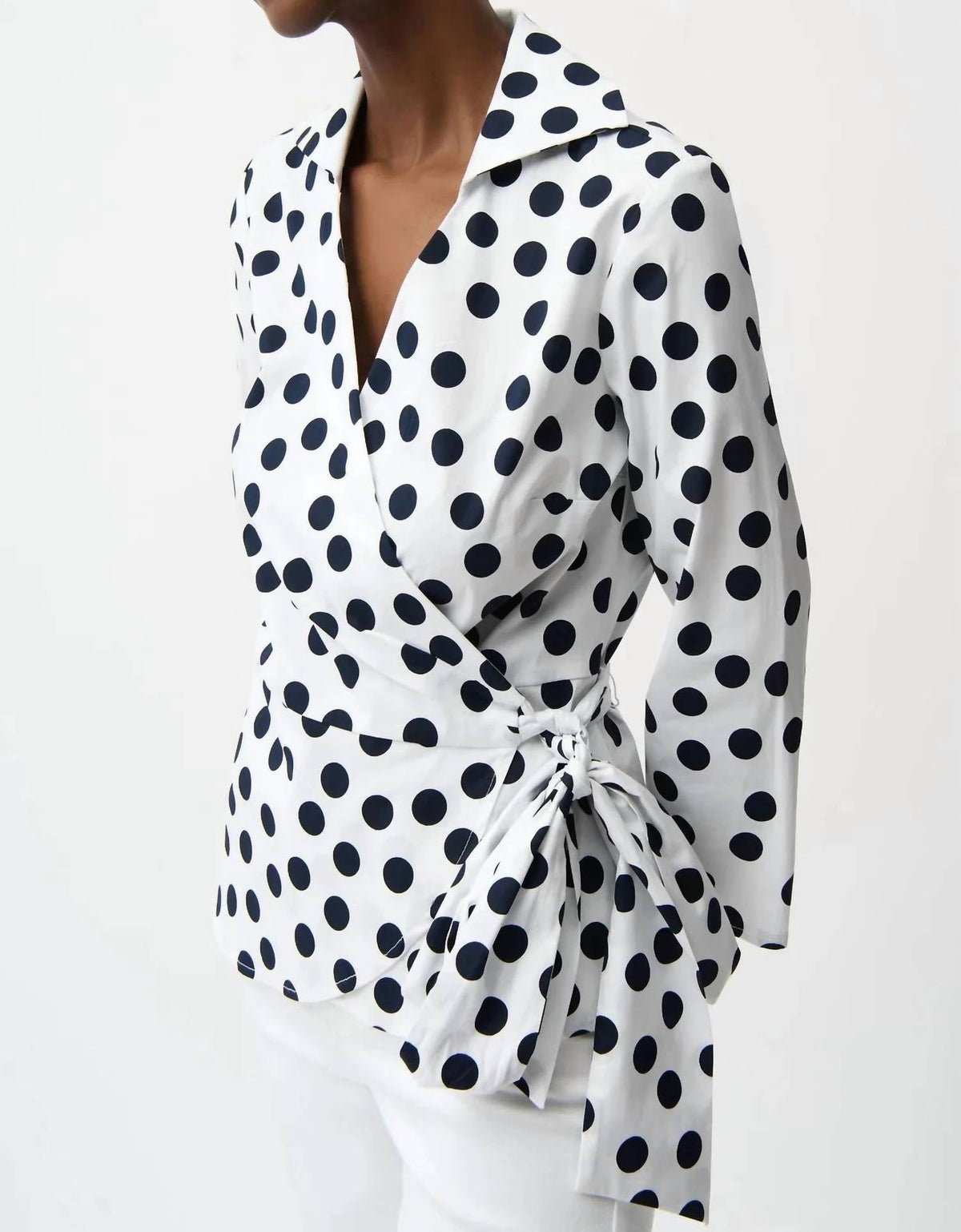 Polka Dot Quarter Sleeve Wrap Top In Vanilla/midnight Blue
