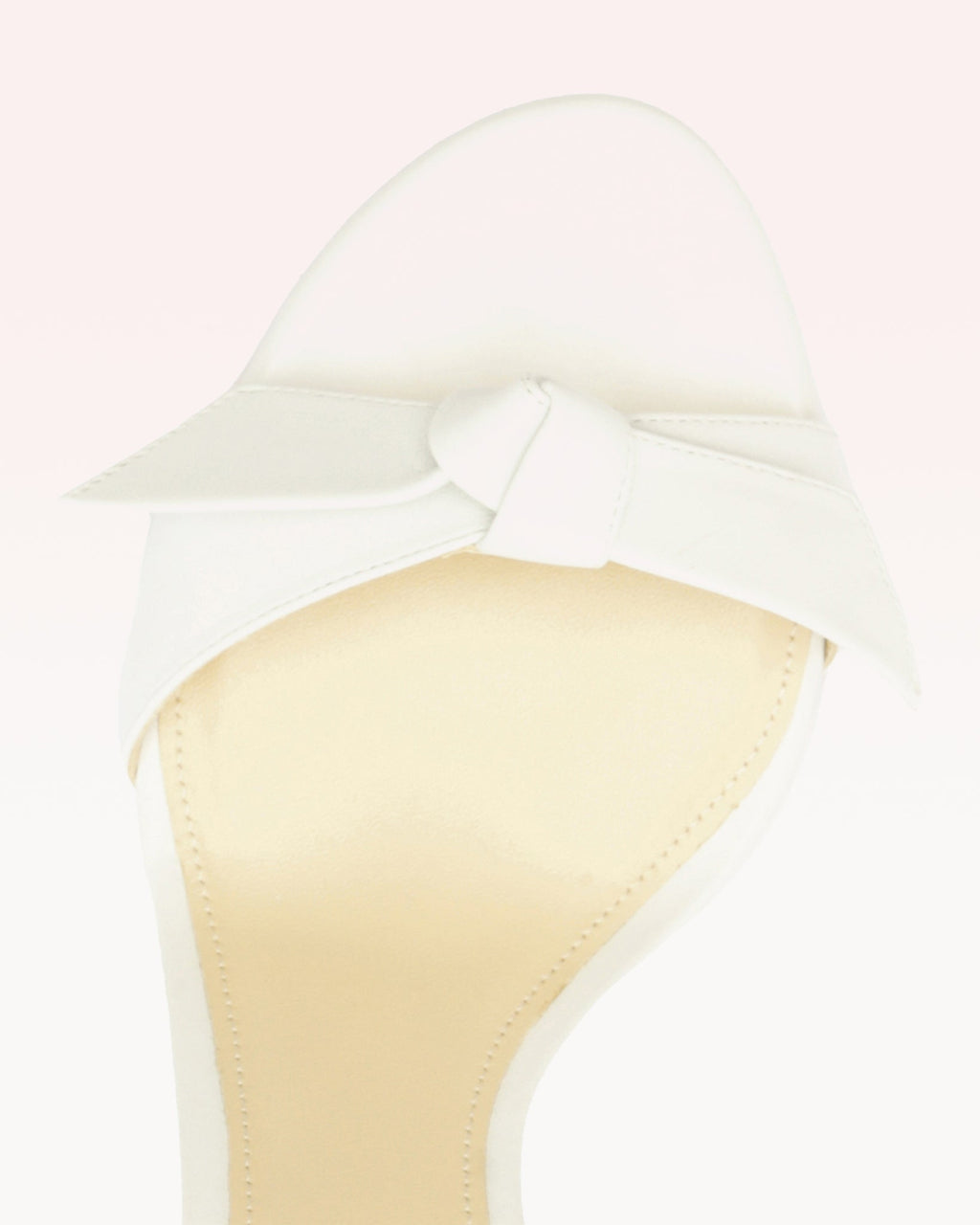 Clarita Buckle 85