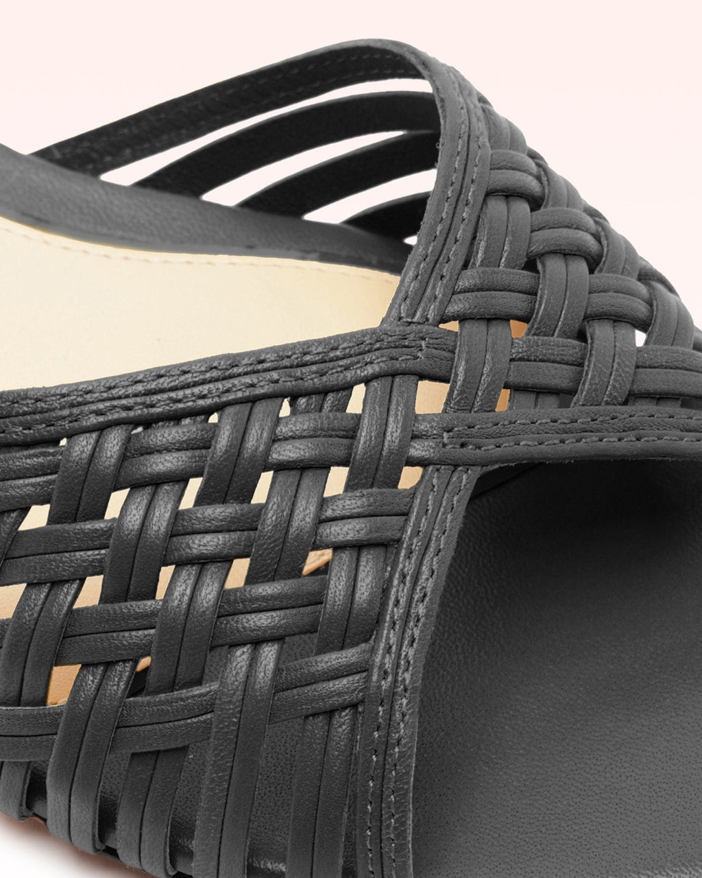 Lilian Flat Black