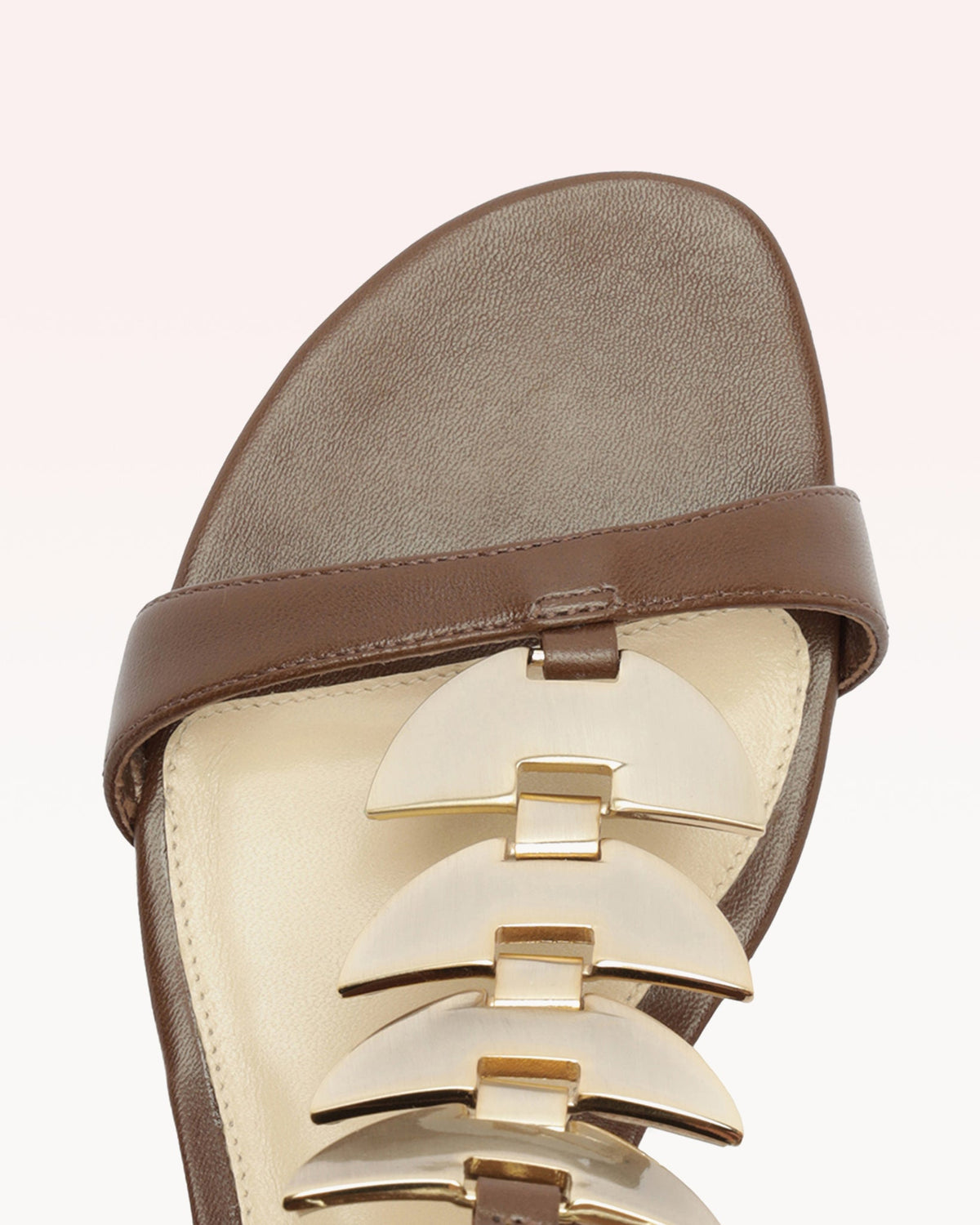 Lia Flat Mousse