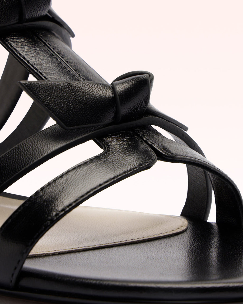 Slim Clarita Cage Flat Black