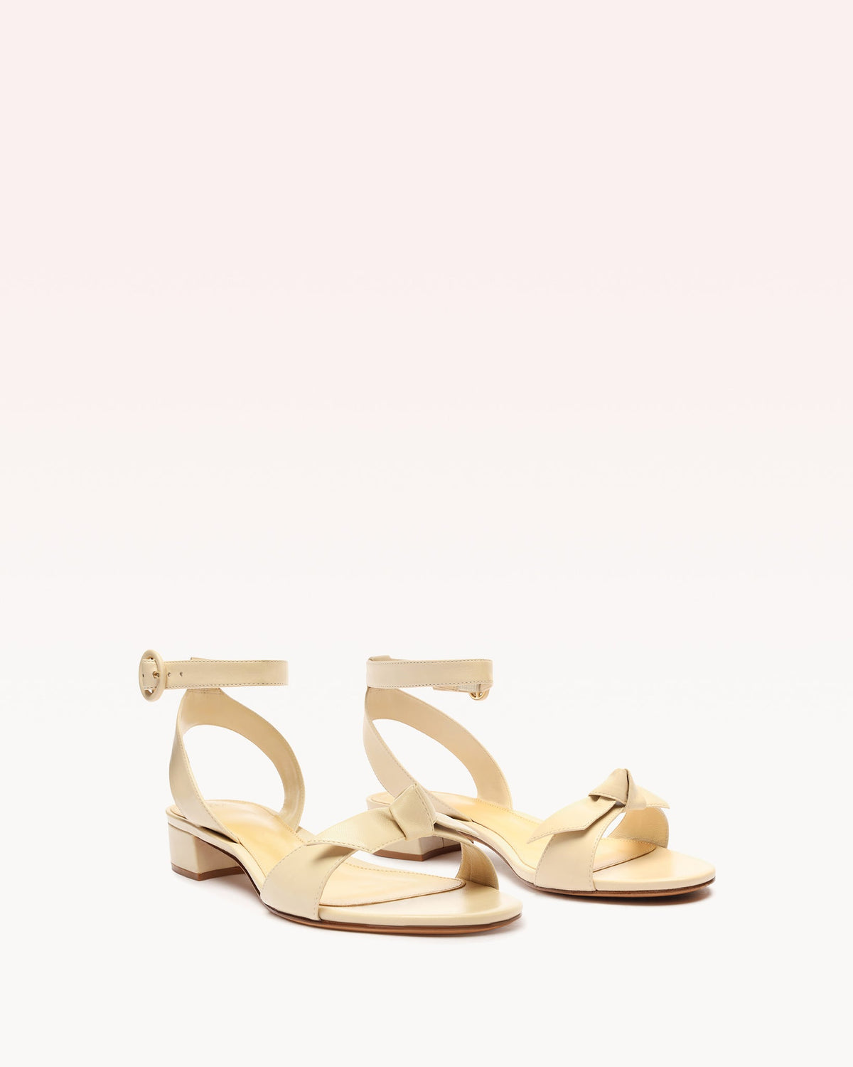 Clarita 30 Eggshell